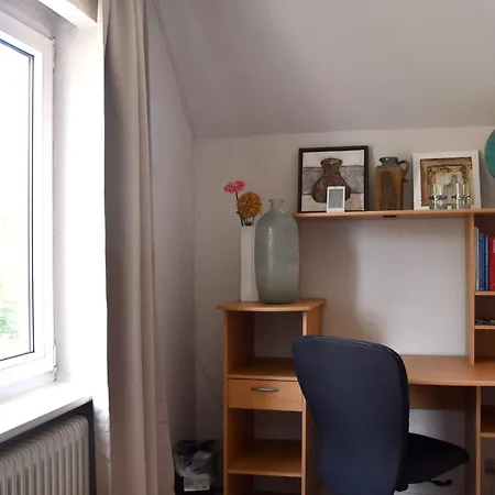 Appartement Lovely Town - Sleeps 5 Parking & Garden *