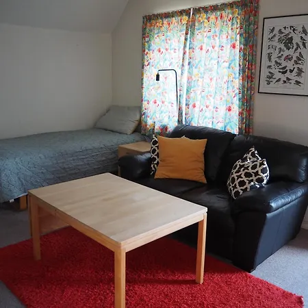 Appartement Lovely Town - Sleeps 5 Parking & Garden *